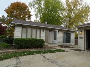 7 Cayman Dr, Montgomery, IL 60538