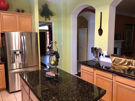 4th image of 211 Cedar Point Dr