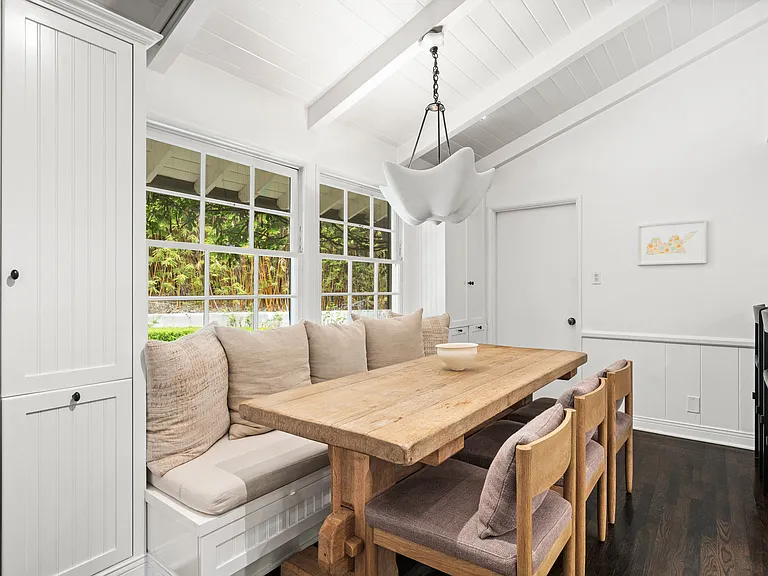 2107 El Roble Ln — Photo 11