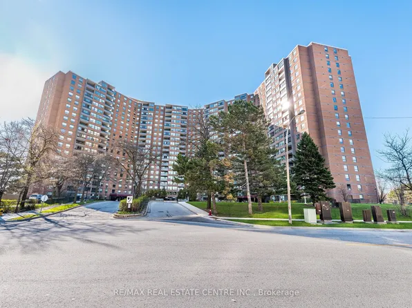 627 The West Mall #1802, Toronto, ON M9C 4X5