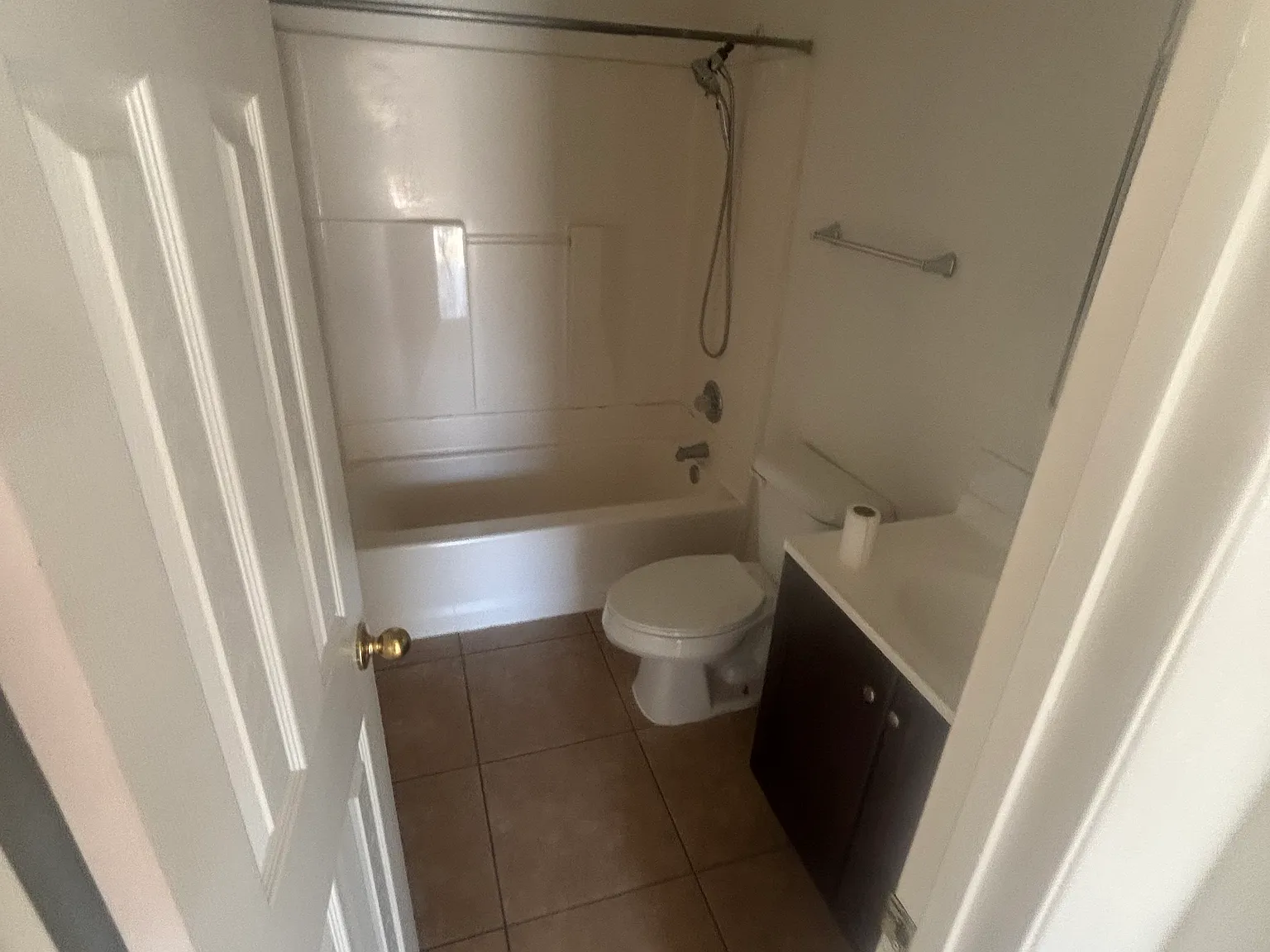 2 bed, 866 sqft, $1,500 — Photo 2