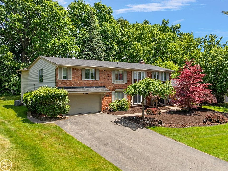 1st image of 4547 Valleyview Dr
