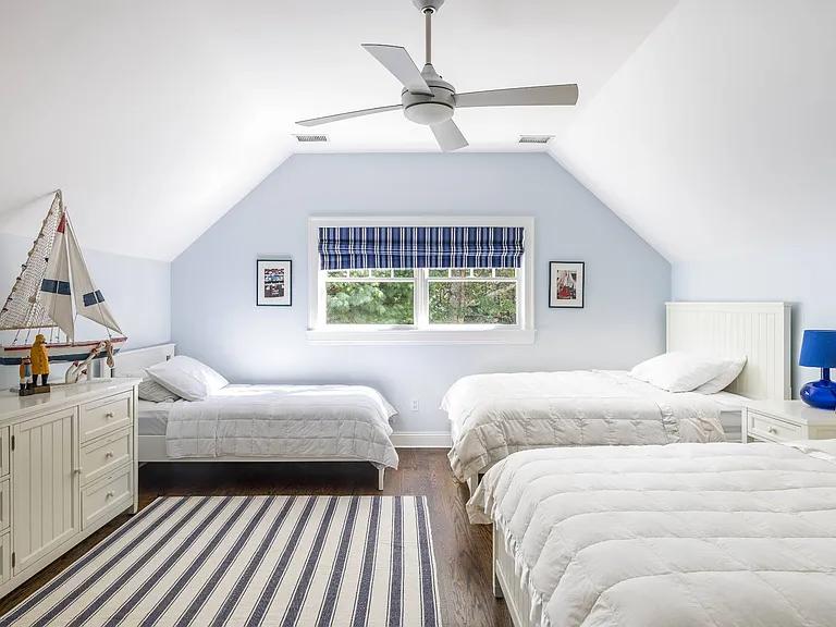 8 Devon Woods Close — Photo 11