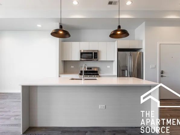 2247 W Lawrence Ave, Chicago, IL