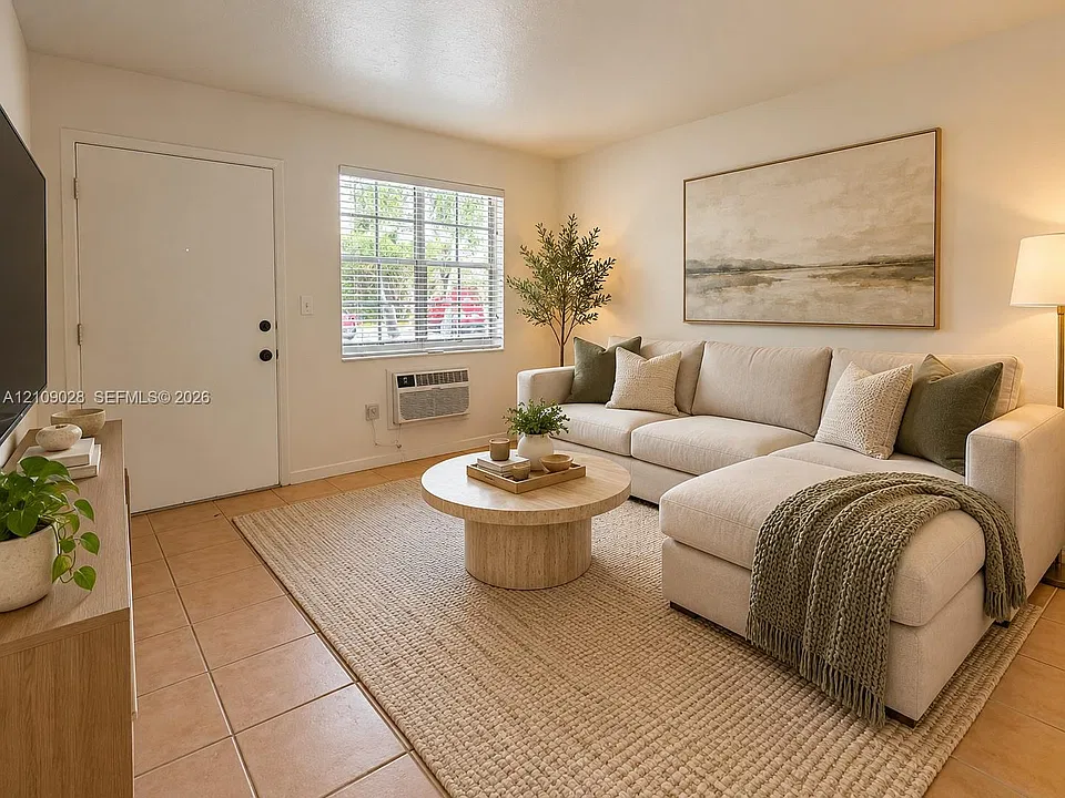 427 Anastasia Ave #8