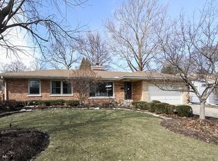 386 Bryant Ave, Glen Ellyn, IL