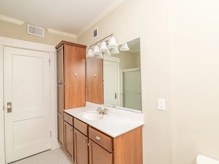 315 Washington St #201 — Photo 10