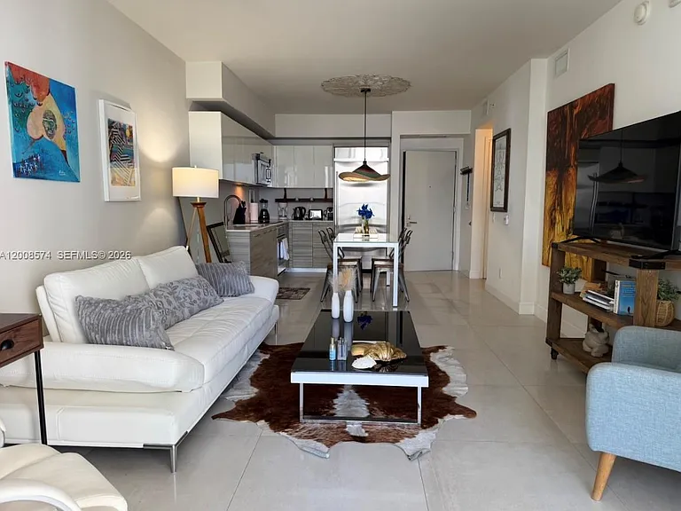 1300 Brickell Bay Dr #807 — Photo 4