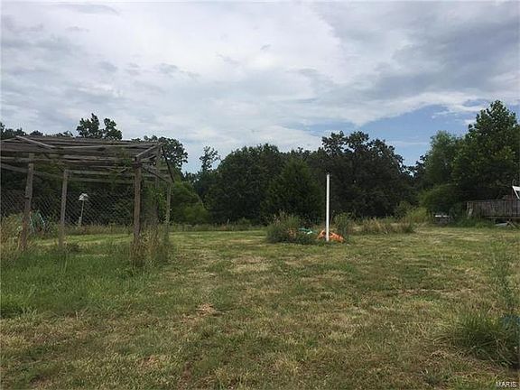 3rd image of 903 County Road 404