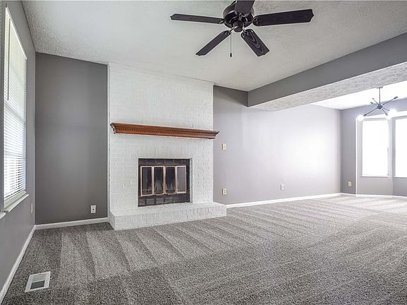 5th image of 5847 Liberty Creek Dr E