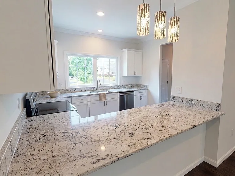 38 Triangle St #4 — Photo 4
