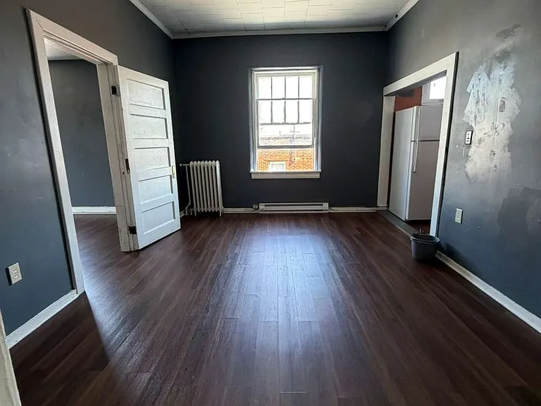 311 W King St #8 — Photo 5