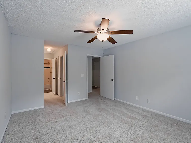 Cambridge Park Apartments — Photo 108