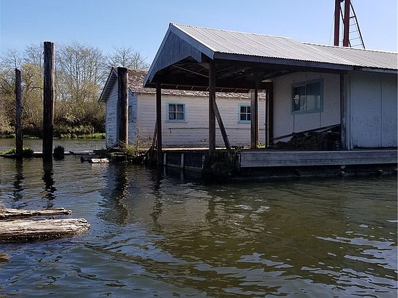 4th image of 0 N River Floathouses Sr #105