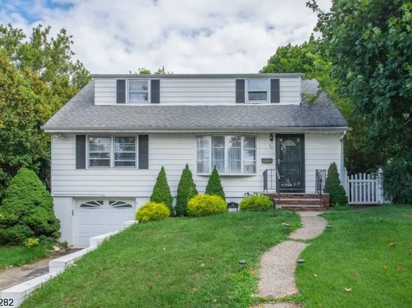 32 Holly St, Clifton City, NJ 07013