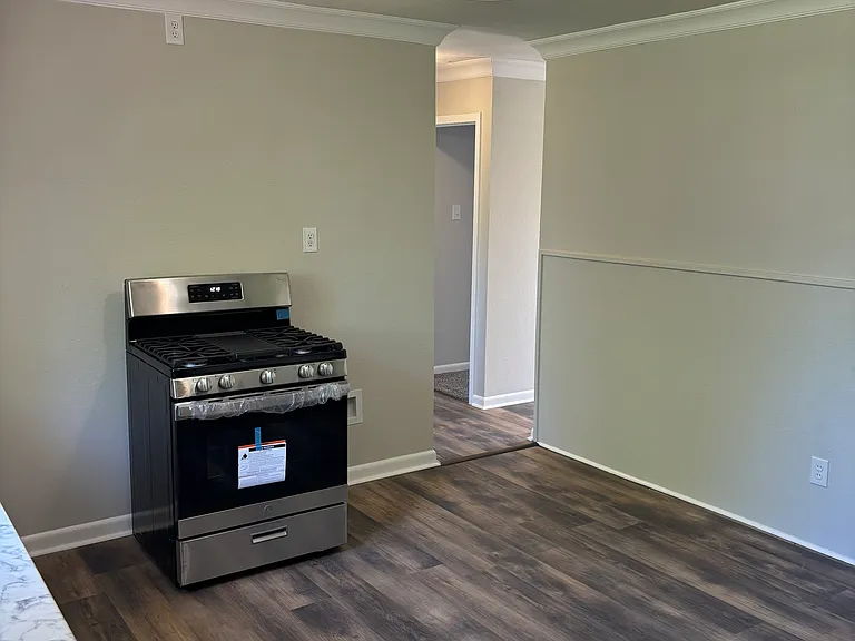 3227 Galaxy Dr — Photo 4