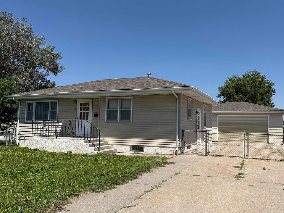 1st image of 1168 Pasadena Pl