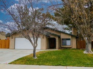 221 Kimberly Ln, Ridgecrest, CA 93555