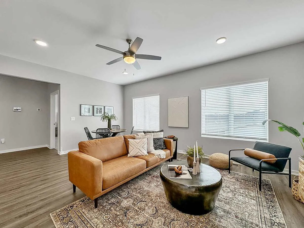 Rialto Townhomes — Photo 2