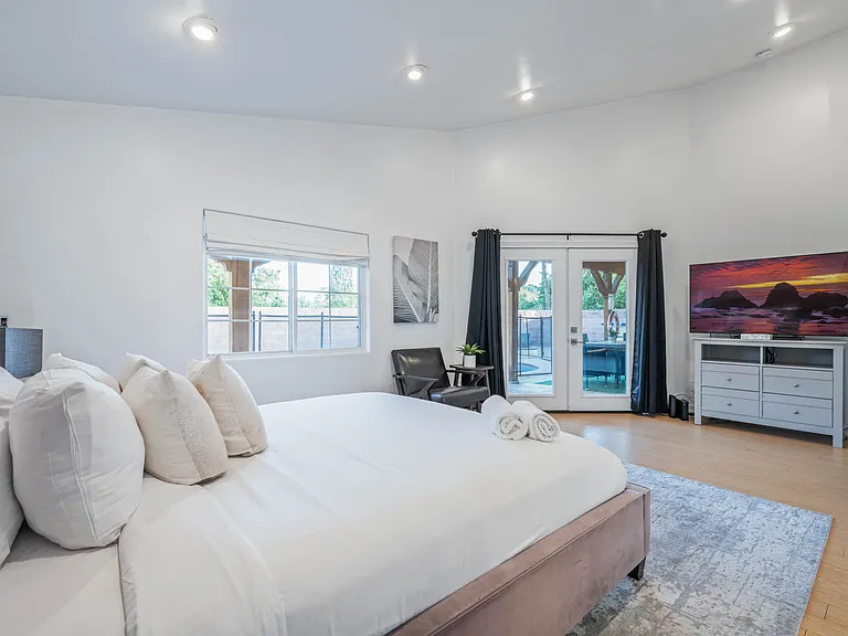 5114 Etiwanda Ave — Photo 30
