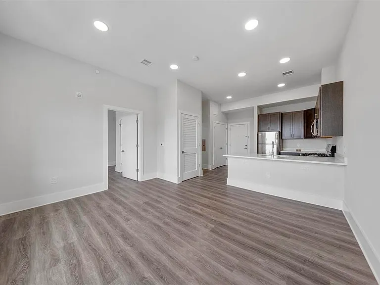 660 Grand St #408 — Photo 5