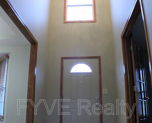 4th image of 7400 Fairfield Lakes Dr
