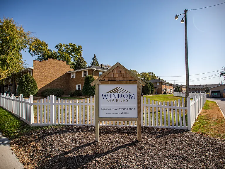 Windom Gables — Photo 12