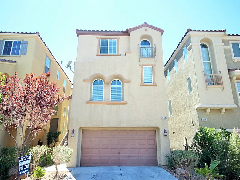 10735 Holmfield St — Photo 1