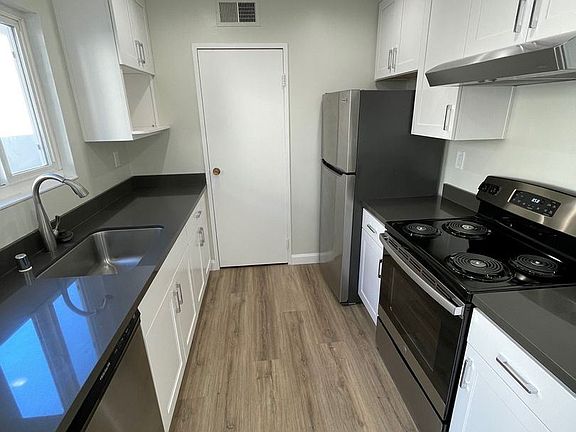 4th image of 1300 Palos Verdes Dr APT 5