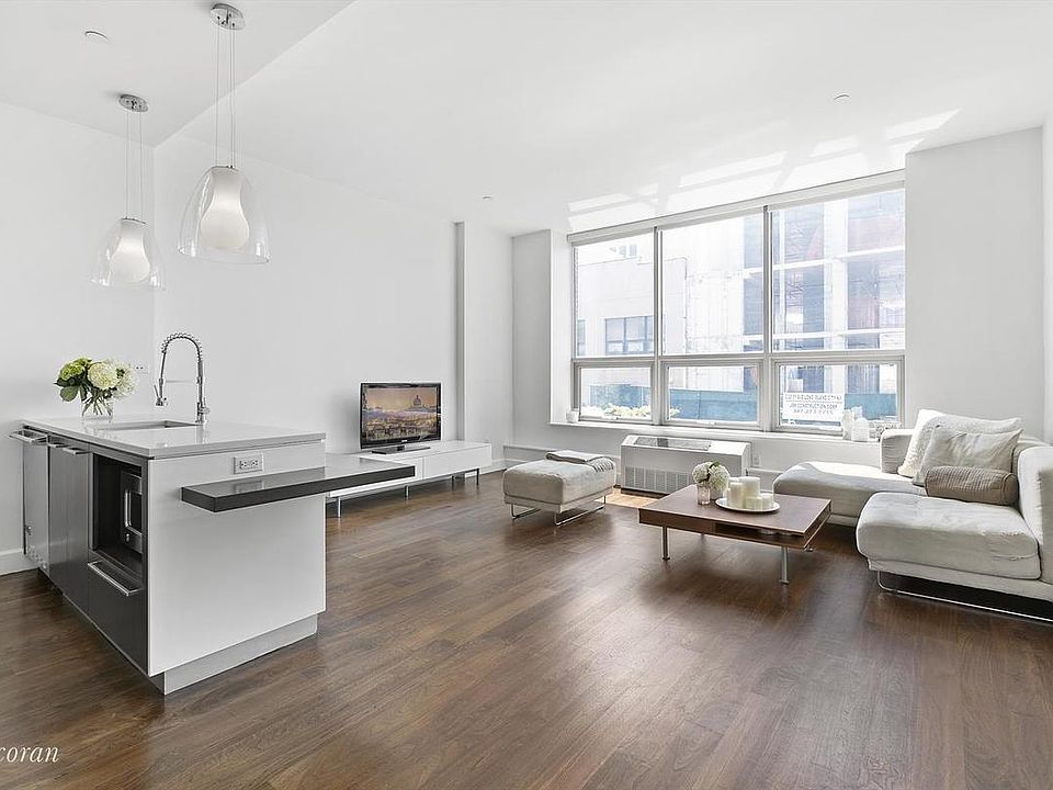 1st image of 5009 2nd St #211