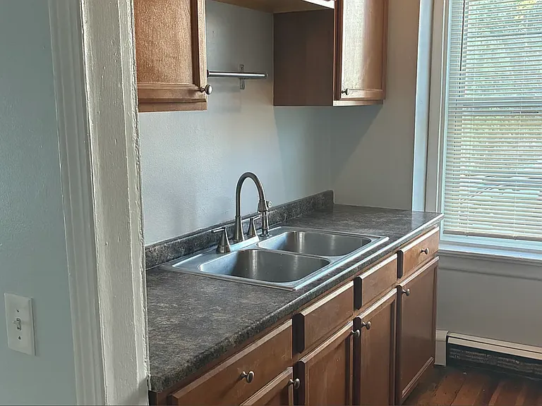 27 Governor St #1 — Photo 14