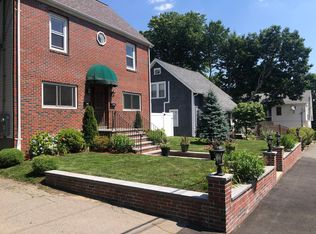 380 Grove St FLOOR 2, Melrose, MA 02176