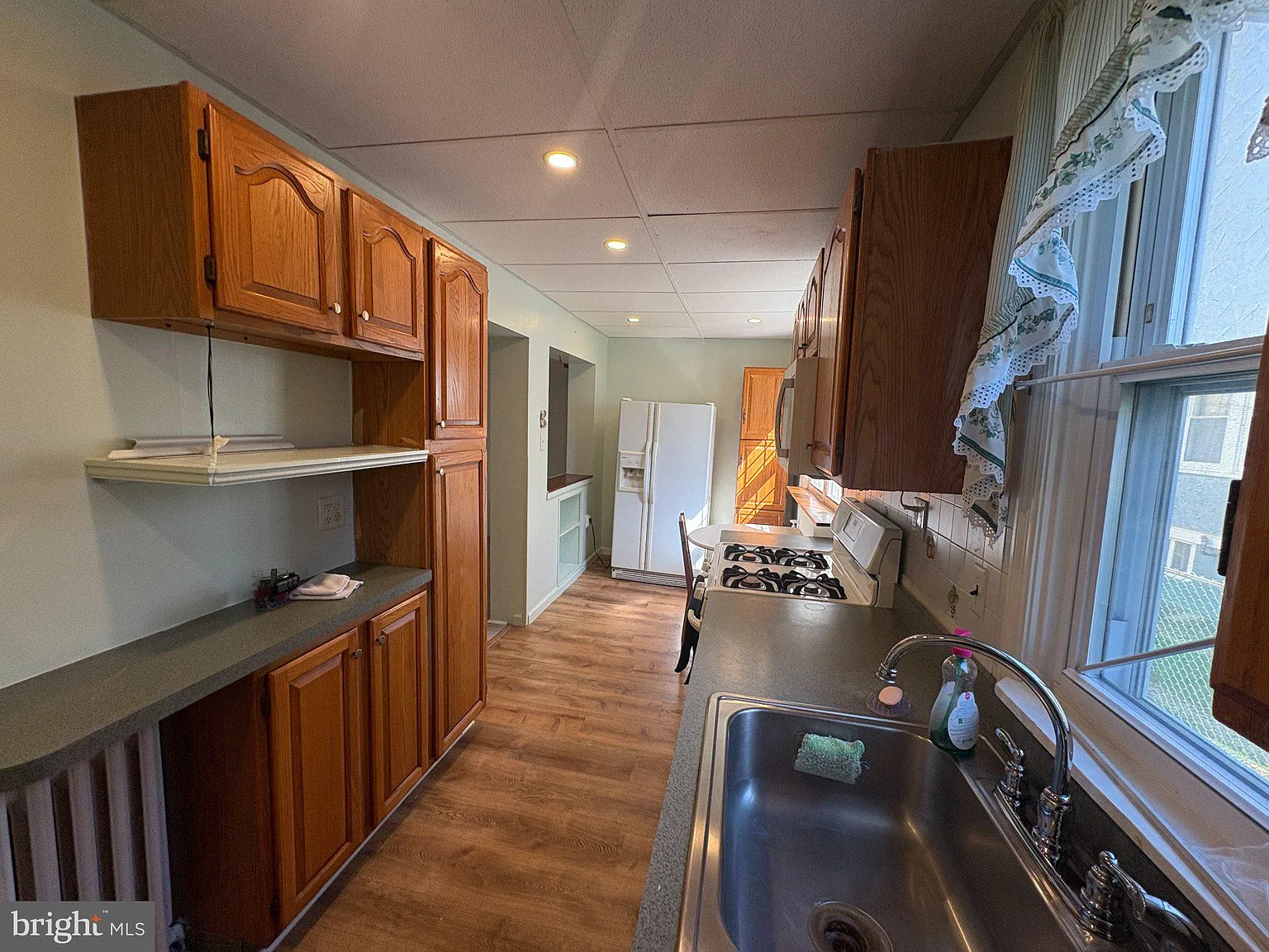 2 bed, 2.0 bath, 1100 sqft, $1,900 — Photo 3