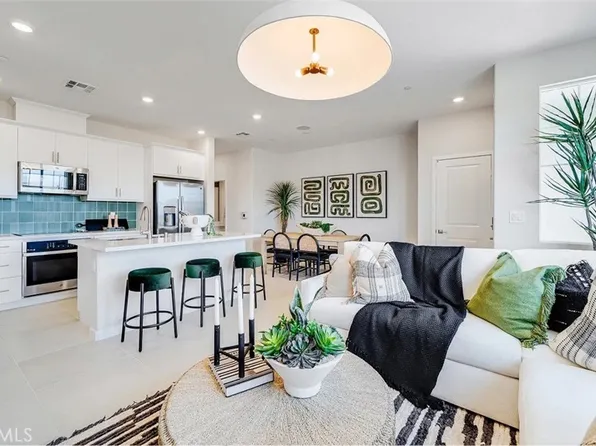 2715 Cloudview Privado, Ontario, CA 91761
