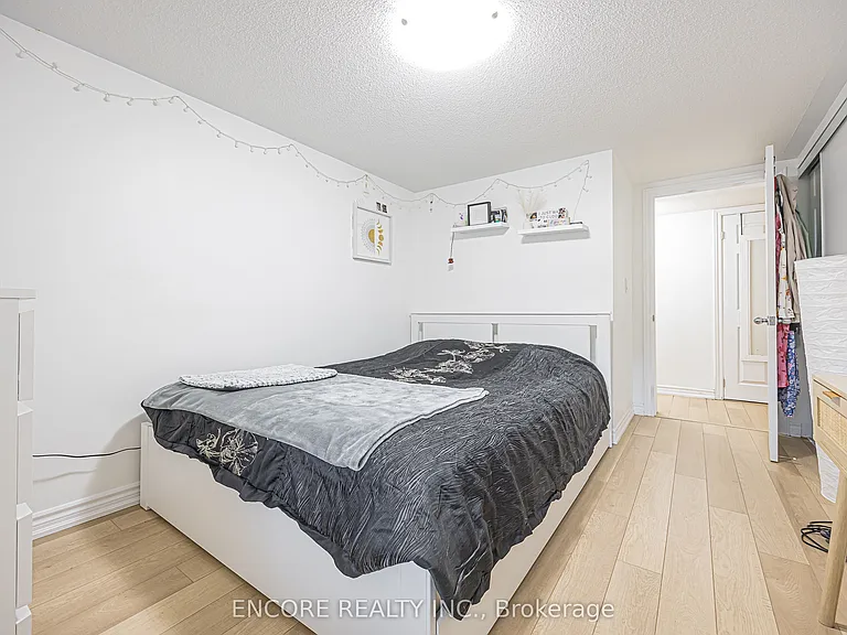 10 Carnation Ave #8 — Photo 13