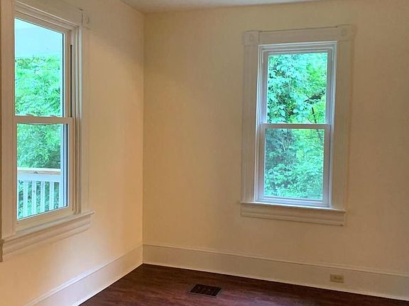3rd image of 729 E D St #2