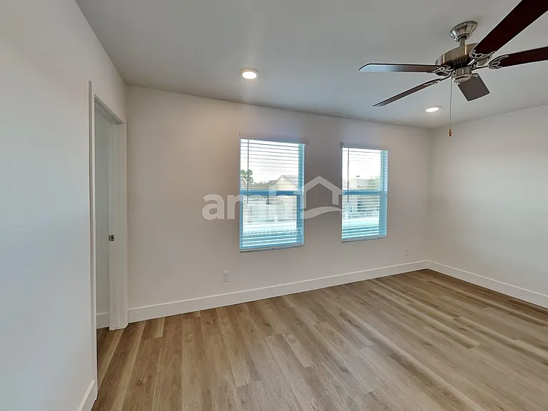 10064 W Oleta Ave — Photo 8