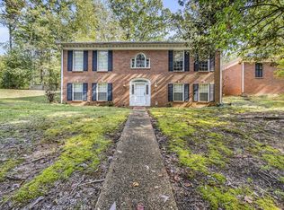 1526 Briarwood Cir, Columbus, MS 39705