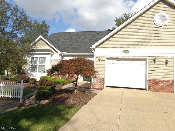 5th image of 8693 Alexandra Dr #4A