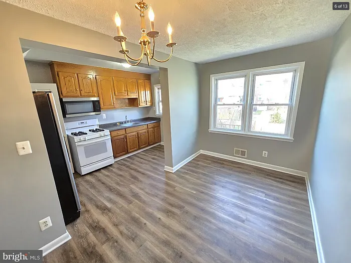 2200 Redthorn Rd — Photo 6