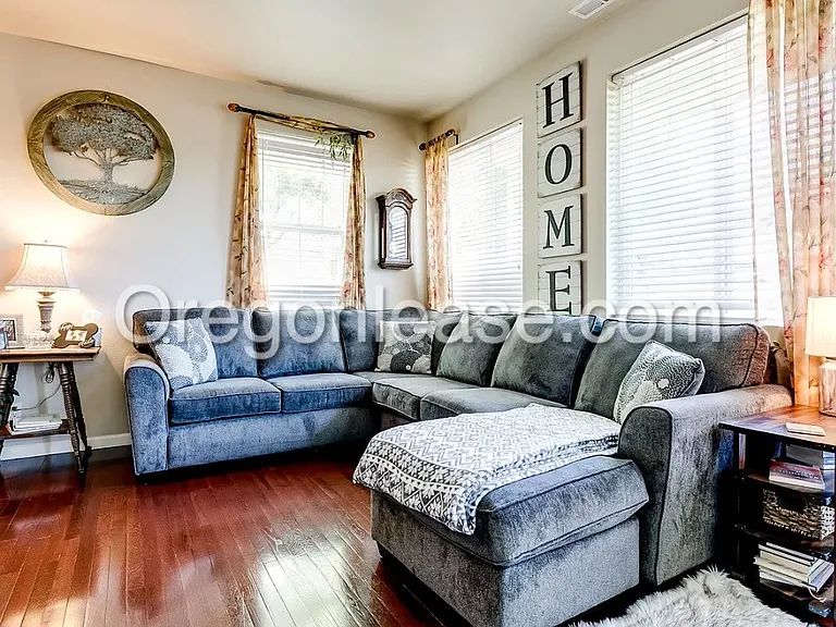 1723 Praslin St — Photo 4