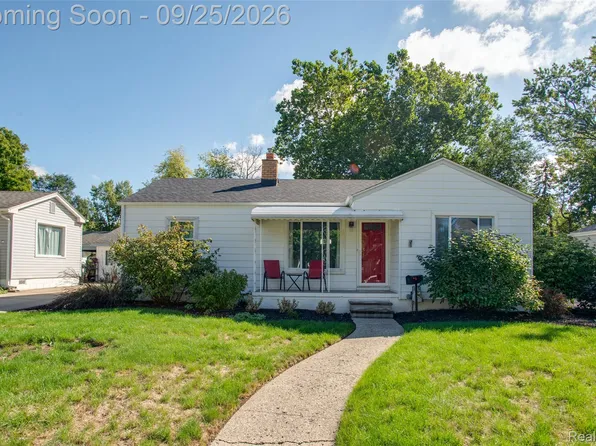 15932 Woodworth, Redford, MI 48239