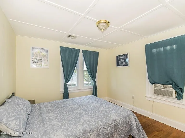 105 Webb Ave — Photo 14