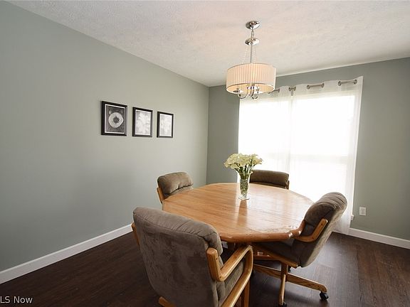 5th image of 1275 Bell Ct