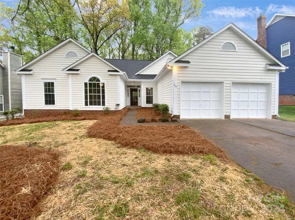 7104 Reedy Creek Rd, Charlotte, NC 28215