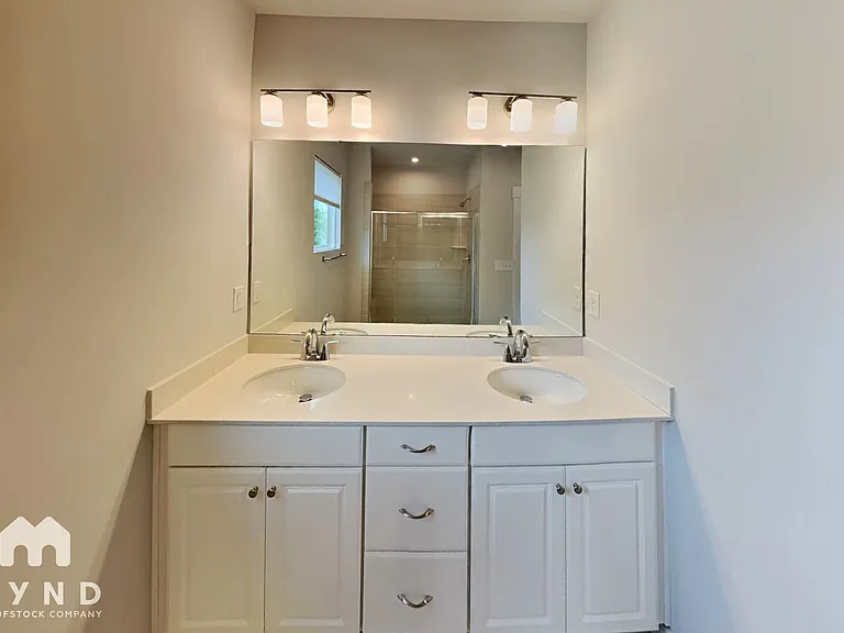 3301 Finchborough Ct — Photo 9