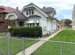3452 N 17th St, Milwaukee, WI 53206