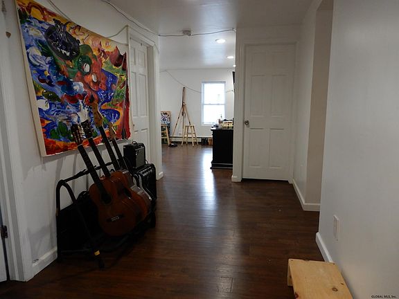 4th image of 1731 Highland Ave