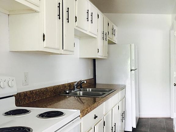 2nd image of 1705 Rivermont Ave APT 8
