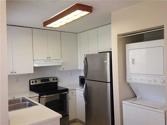 5th image of 13766 SW 147th Circle Ln #420